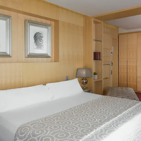 Avenida Sofia And 4* Sitges