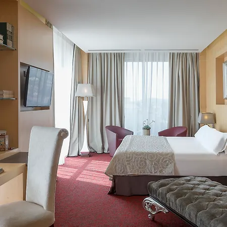 Avenida Sofia And 4* Sitges